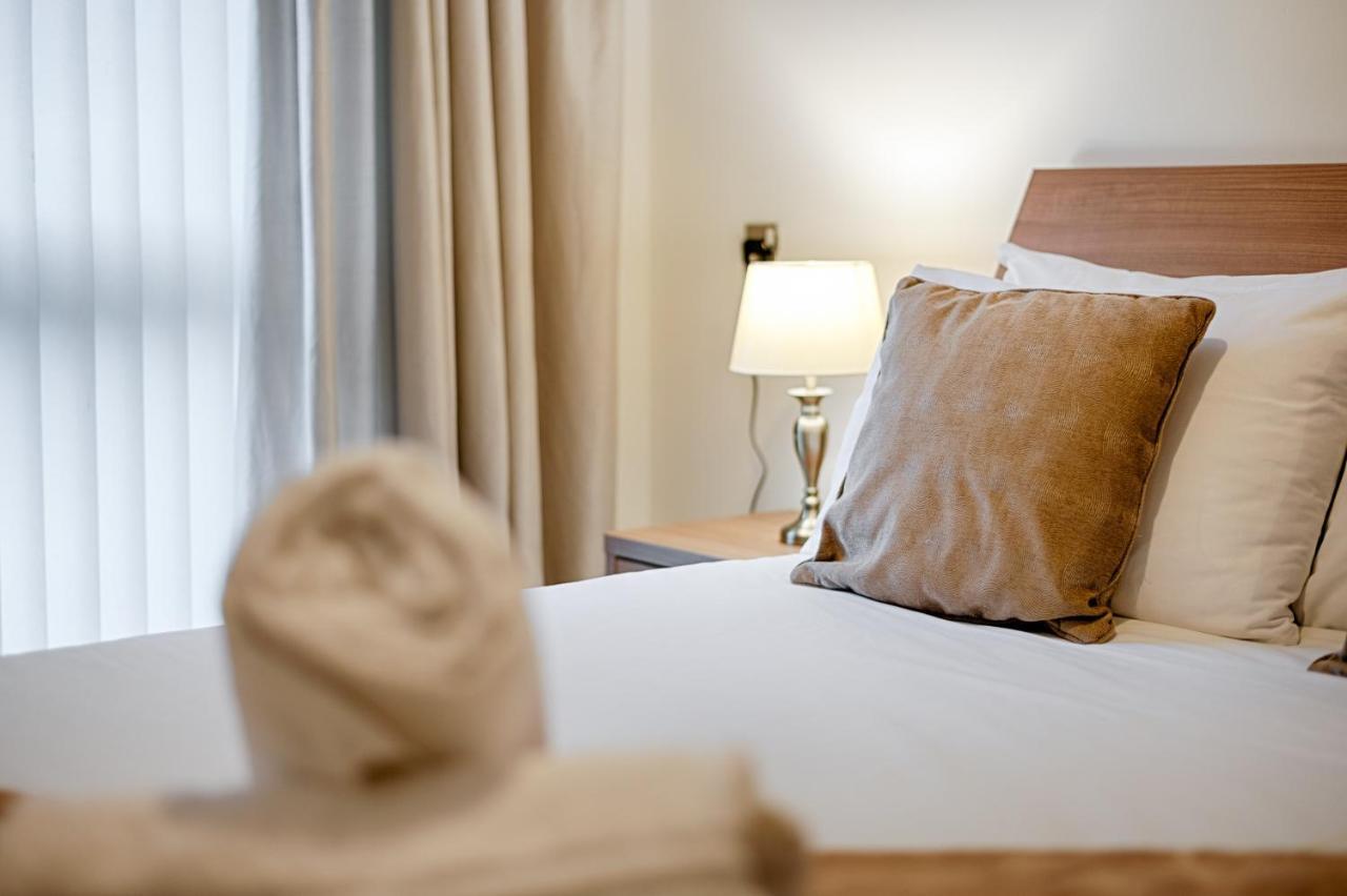 Parking, Balcony, Fully Equipped Kitchen Appartement Swansea Buitenkant foto