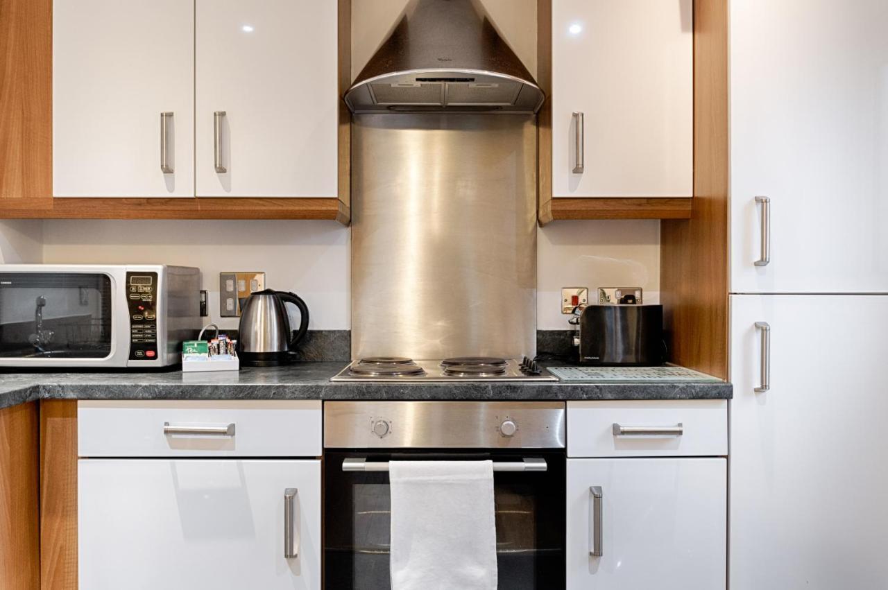 Parking, Balcony, Fully Equipped Kitchen Appartement Swansea Buitenkant foto